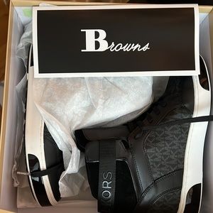 New with tags and box Michael Kors sneakers high top size 9